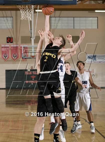 Thumbnail 3 in Carlsbad vs. Capistrano Valley (MaxPreps Holiday Classic) photogallery.