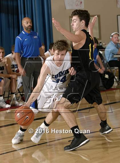 Thumbnail 2 in Carlsbad vs. Capistrano Valley (MaxPreps Holiday Classic) photogallery.