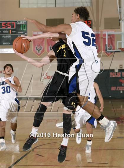 Thumbnail 2 in Carlsbad vs. Capistrano Valley (MaxPreps Holiday Classic) photogallery.