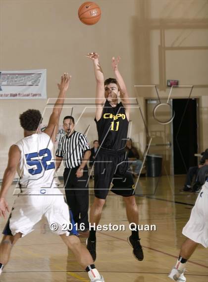 Thumbnail 2 in Carlsbad vs. Capistrano Valley (MaxPreps Holiday Classic) photogallery.