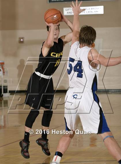 Thumbnail 2 in Carlsbad vs. Capistrano Valley (MaxPreps Holiday Classic) photogallery.