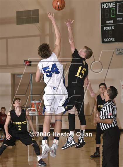 Thumbnail 2 in Carlsbad vs. Capistrano Valley (MaxPreps Holiday Classic) photogallery.