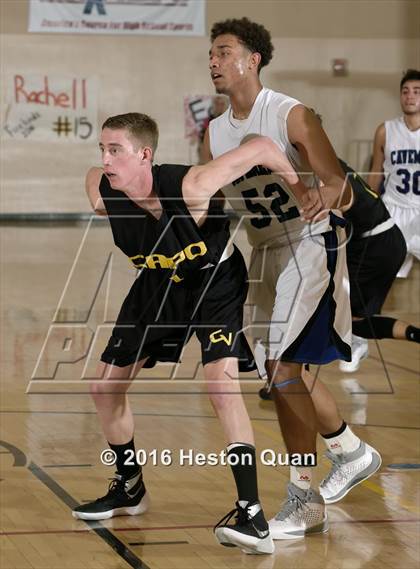 Thumbnail 2 in Carlsbad vs. Capistrano Valley (MaxPreps Holiday Classic) photogallery.