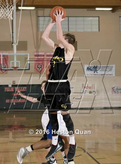 Thumbnail 3 in Carlsbad vs. Capistrano Valley (MaxPreps Holiday Classic) photogallery.