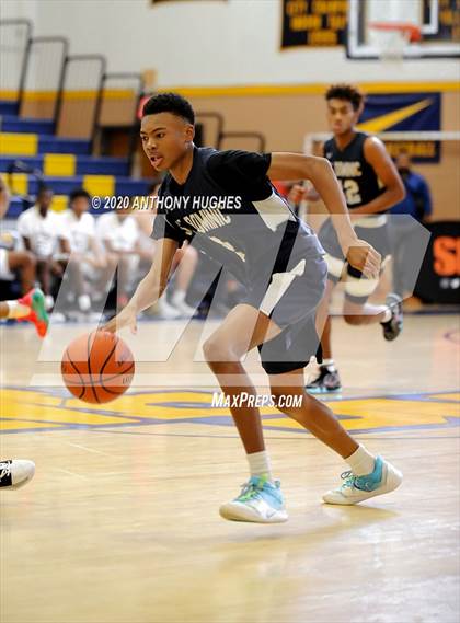 Thumbnail 2 in Woodmere Academy vs. St. Dominic (Empire Invitational) photogallery.