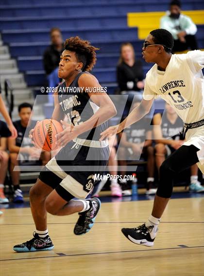 Thumbnail 2 in Woodmere Academy vs. St. Dominic (Empire Invitational) photogallery.