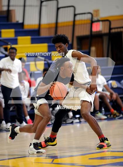 Thumbnail 1 in Woodmere Academy vs. St. Dominic (Empire Invitational) photogallery.