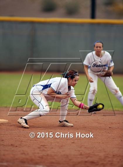Thumbnail 2 in Pueblo v Catalina Foothills (Tucson Badger Invitational) photogallery.