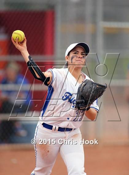 Thumbnail 1 in Pueblo v Catalina Foothills (Tucson Badger Invitational) photogallery.