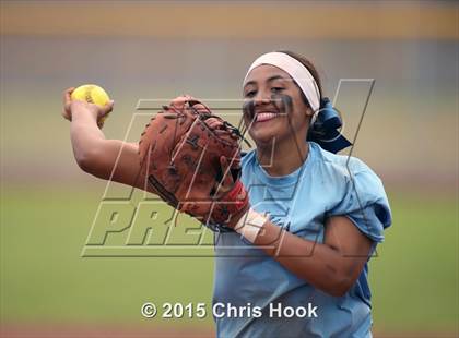 Thumbnail 1 in Pueblo v Catalina Foothills (Tucson Badger Invitational) photogallery.