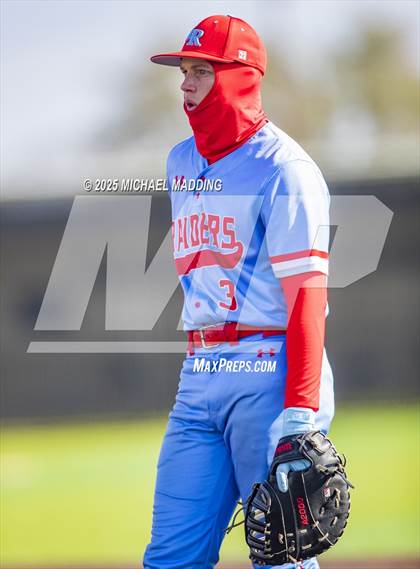 Thumbnail 2 in Lumberton vs. Hardin-Jefferson (Anahuac Tournament) photogallery.