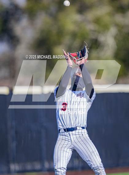 Thumbnail 3 in Lumberton vs. Hardin-Jefferson (Anahuac Tournament) photogallery.