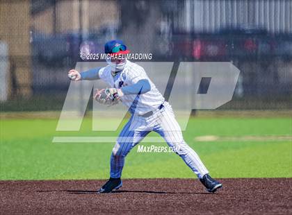 Thumbnail 2 in Lumberton vs. Hardin-Jefferson (Anahuac Tournament) photogallery.