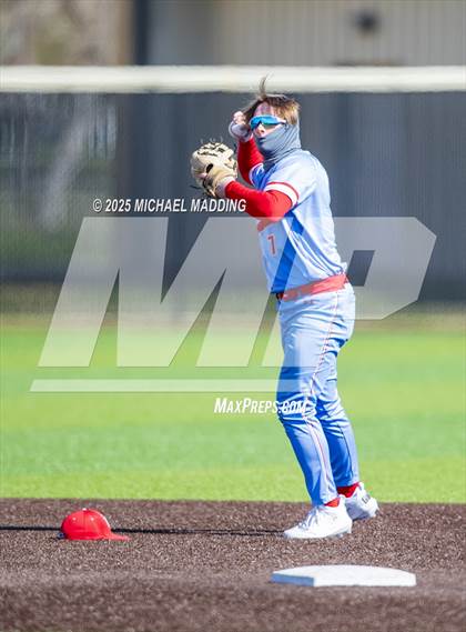 Thumbnail 2 in Lumberton vs. Hardin-Jefferson (Anahuac Tournament) photogallery.