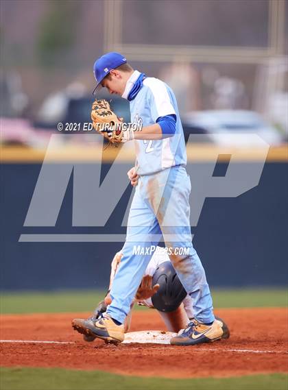 Thumbnail 2 in Etowah @ River Ridge photogallery.