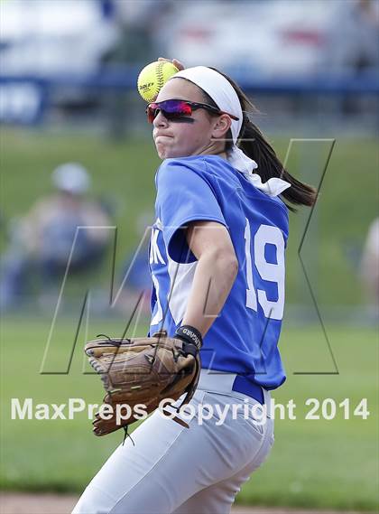 Thumbnail 2 in Old Saybrook vs. Thomaston (CIAC Class S Final) photogallery.
