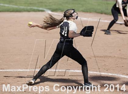 Thumbnail 3 in Old Saybrook vs. Thomaston (CIAC Class S Final) photogallery.