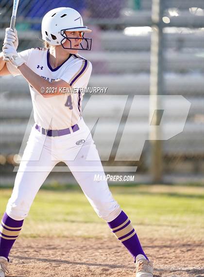 Thumbnail 3 in Alvarado vs Krum photogallery.