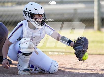 Thumbnail 2 in Alvarado vs Krum photogallery.