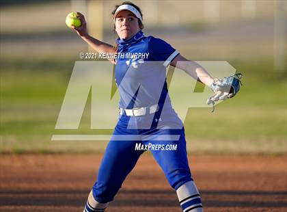 Thumbnail 3 in Alvarado vs Krum photogallery.