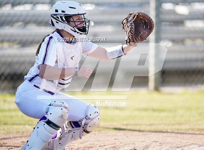 Thumbnail 2 in Alvarado vs Krum photogallery.