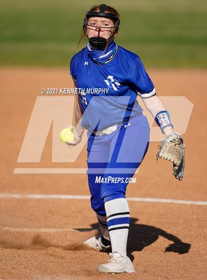 Thumbnail 3 in Alvarado vs Krum photogallery.