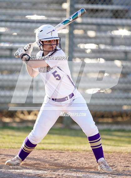 Thumbnail 2 in Alvarado vs Krum photogallery.