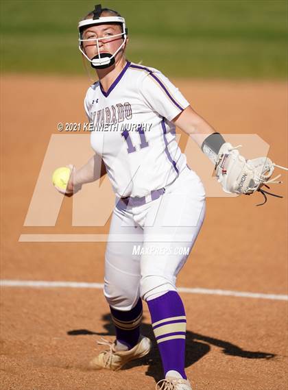 Thumbnail 2 in Alvarado vs Krum photogallery.