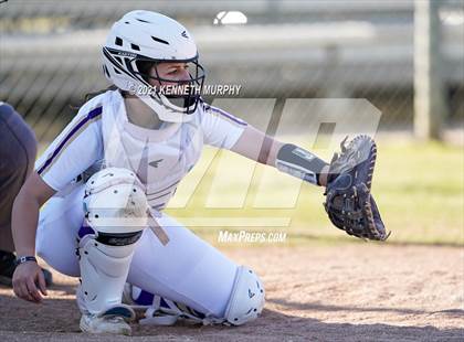 Thumbnail 1 in Alvarado vs Krum photogallery.