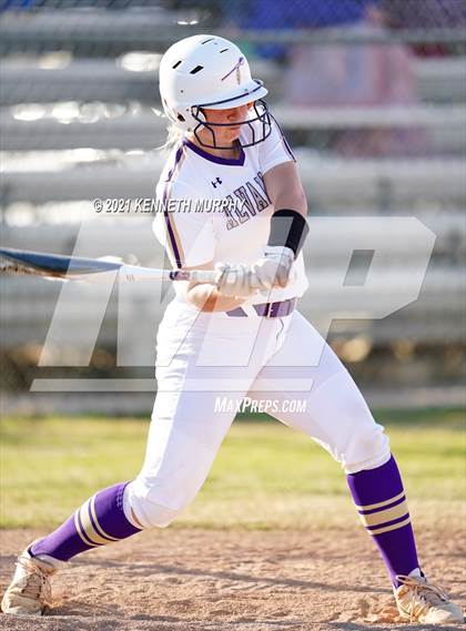 Thumbnail 2 in Alvarado vs Krum photogallery.