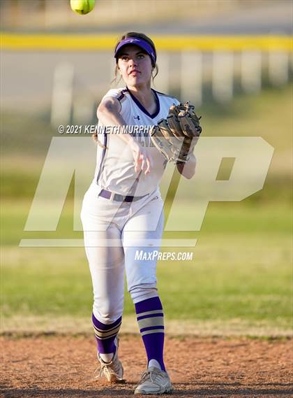 Thumbnail 1 in Alvarado vs Krum photogallery.