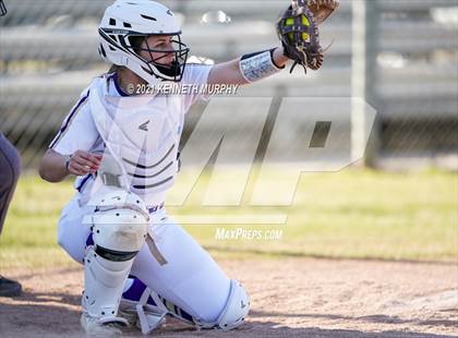 Thumbnail 3 in Alvarado vs Krum photogallery.