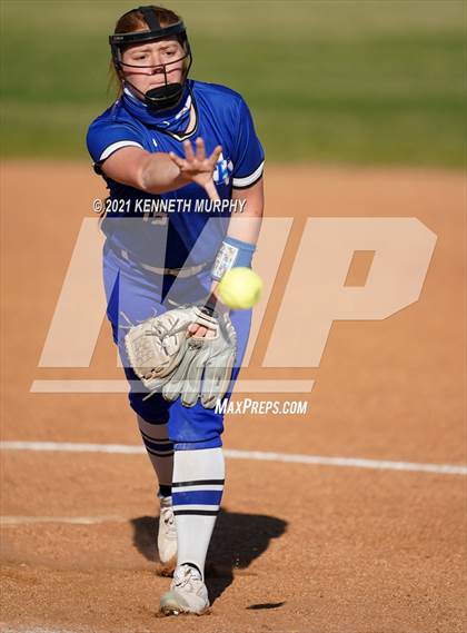 Thumbnail 1 in Alvarado vs Krum photogallery.