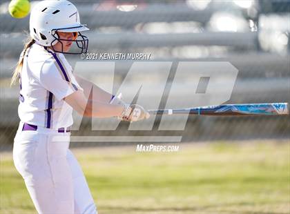 Thumbnail 2 in Alvarado vs Krum photogallery.