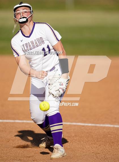 Thumbnail 1 in Alvarado vs Krum photogallery.