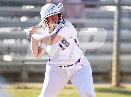 Thumbnail 2 in Alvarado vs Krum photogallery.