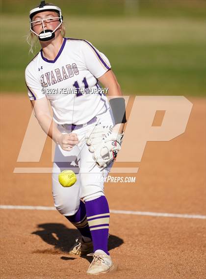 Thumbnail 3 in Alvarado vs Krum photogallery.