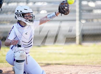 Thumbnail 1 in Alvarado vs Krum photogallery.