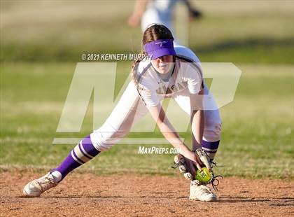 Thumbnail 3 in Alvarado vs Krum photogallery.