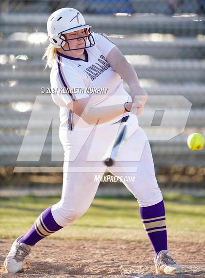 Thumbnail 2 in Alvarado vs Krum photogallery.