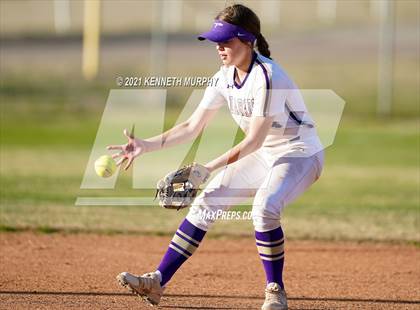 Thumbnail 2 in Alvarado vs Krum photogallery.
