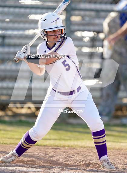 Thumbnail 2 in Alvarado vs Krum photogallery.