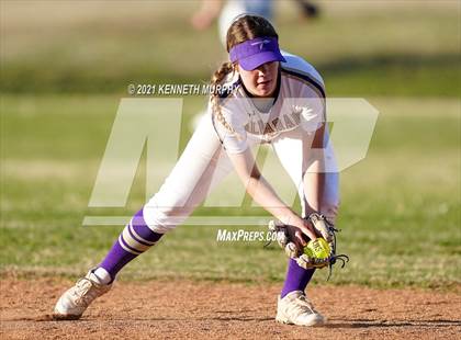 Thumbnail 1 in Alvarado vs Krum photogallery.