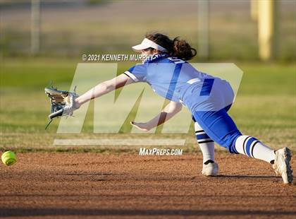 Thumbnail 3 in Alvarado vs Krum photogallery.
