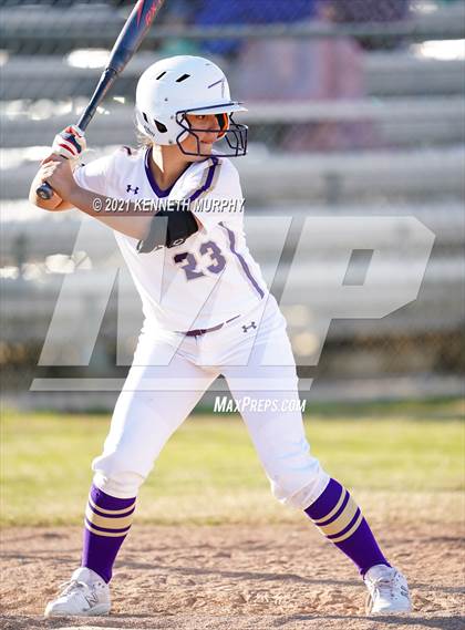 Thumbnail 2 in Alvarado vs Krum photogallery.