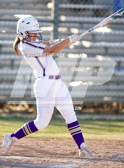 Thumbnail 3 in Alvarado vs Krum photogallery.