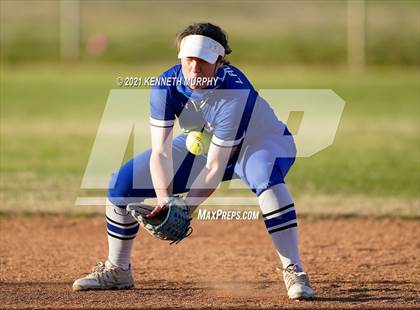 Thumbnail 1 in Alvarado vs Krum photogallery.