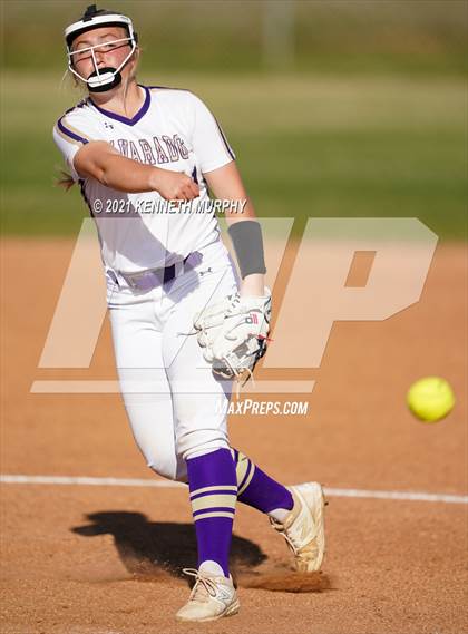 Thumbnail 1 in Alvarado vs Krum photogallery.