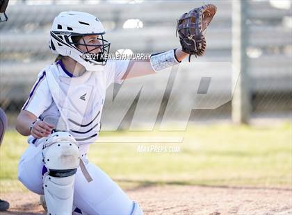 Thumbnail 3 in Alvarado vs Krum photogallery.