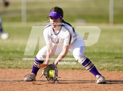Thumbnail 1 in Alvarado vs Krum photogallery.